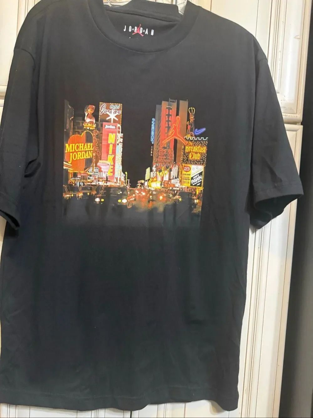 Jordan Men’s City Lights Graphic Crewneck Short Sleeve T-Shirt Black Small